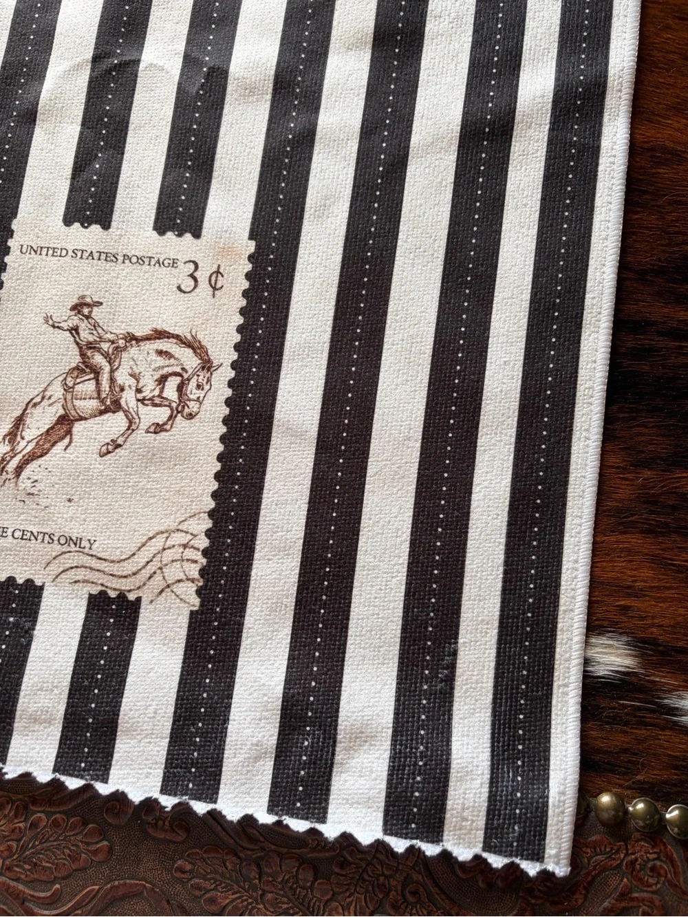 2 Western Cowboy Hand Towels Rodeo Bronc Kitchen Bath Rustic Vintage Stamp NEW